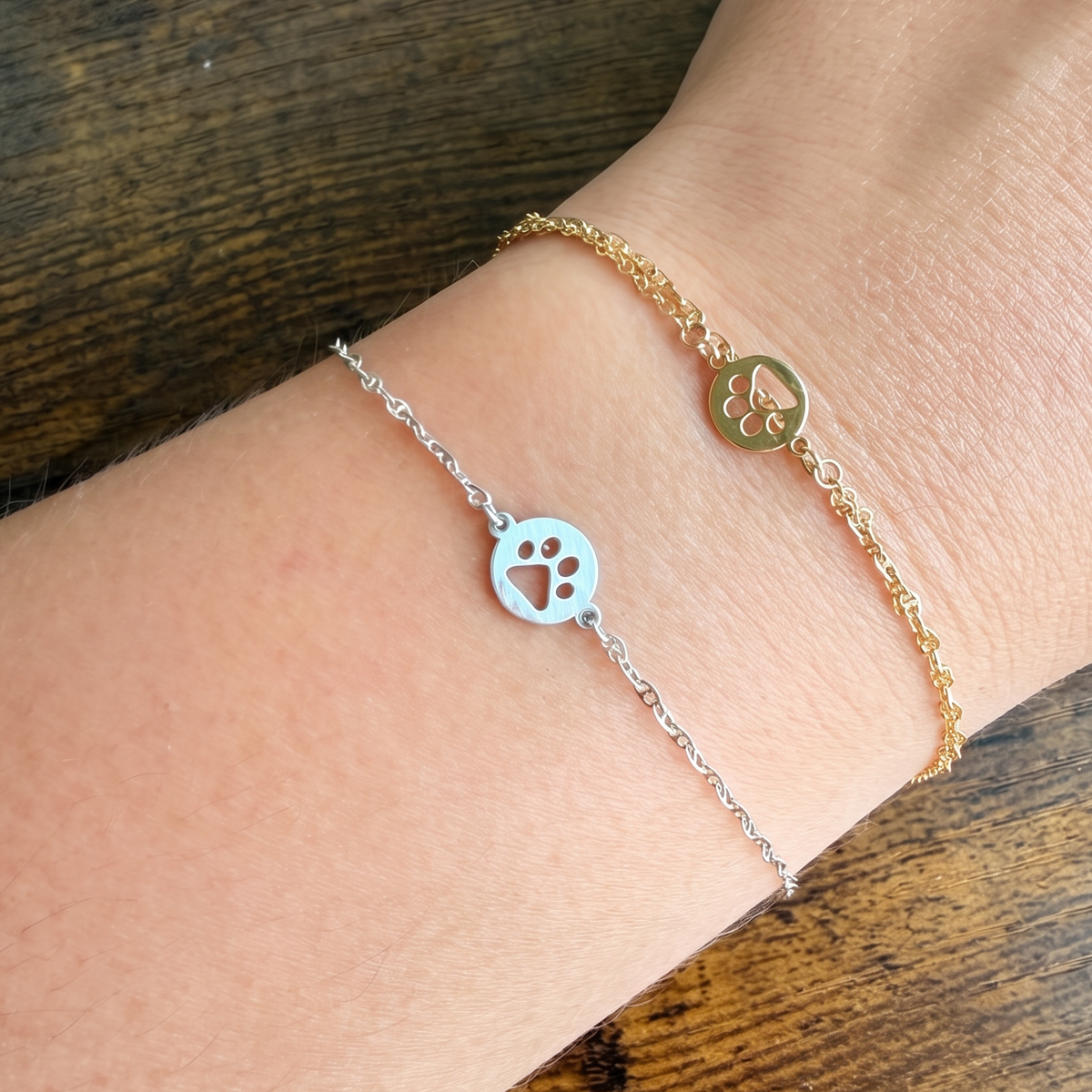 Round Paw Bracelet in Silver